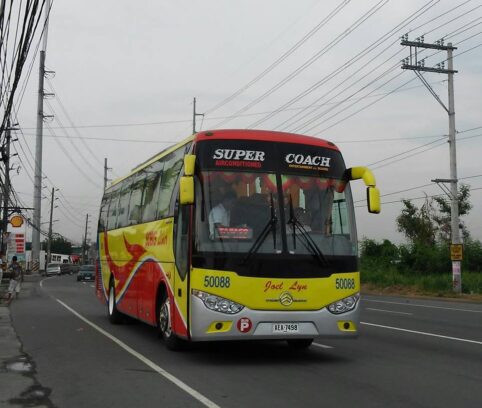 Bobis Liner Bus