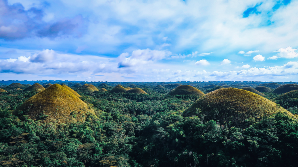 Bohol-Tourist-Spots-Chocolate-Hills