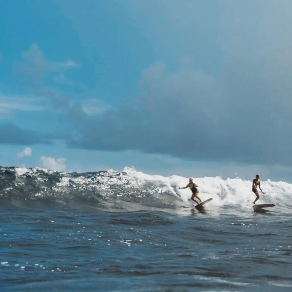 daku-island-surf-break-phbus
